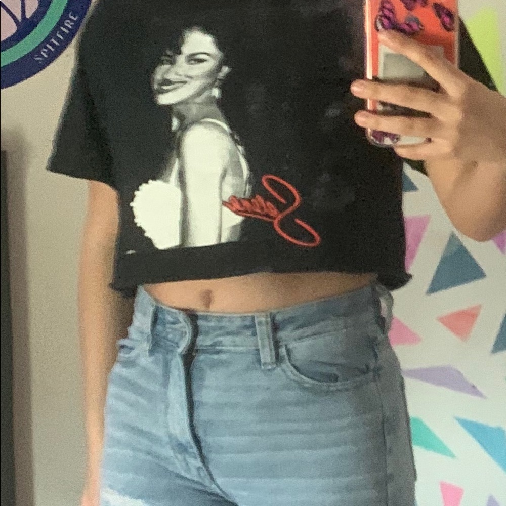 Selena crop top
